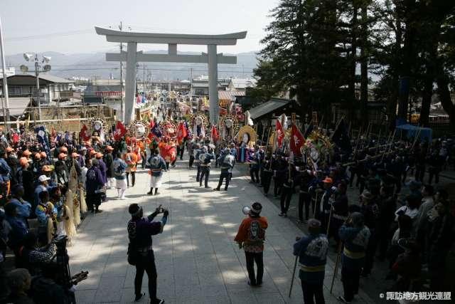 上社里曳き神賑い　長持ち・花傘6